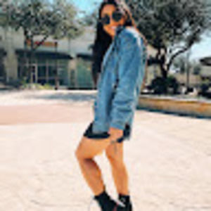 Meet your Posher, Mariel feliz